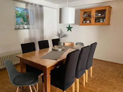 Grundriss der Unterkunft Ferienwohnung100qm mit Garten