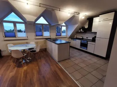 Küche/Küchenzeile in der Unterkunft Helle Maisonnette Wohnung Penthouse