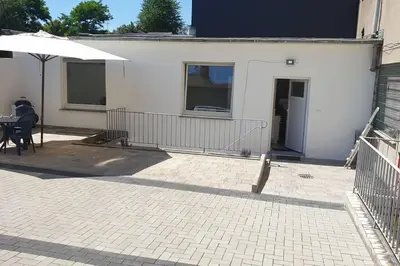 Das Gebäude in dem sich die Ferienwohnung befindet