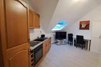 Küche/Küchenzeile in der Unterkunft Kleine Wohnung Uninähe. Bad. Wlan Küche