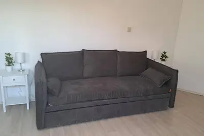 Ein Sitzbereich in der Unterkunft Kleine Wohnung Uninähe. Bad. Wlan Küche