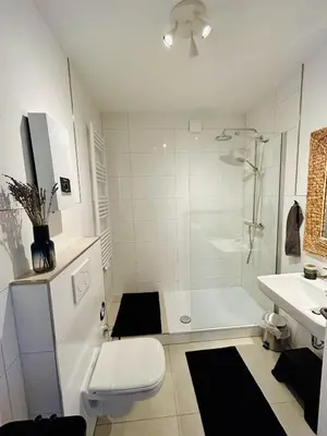 Ein Badezimmer in der Unterkunft FeelsLikeHome - Wunderschöne und zentrale Wohnung mit Balkon&Parkplatz