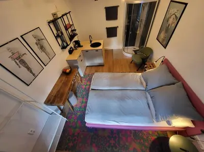 Ein Sitzbereich in der Unterkunft Ruhiges Apartment & Veranda mit guter Anbindung