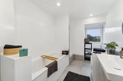 TV/Unterhaltungsangebot in der Unterkunft Traumhaftes Apartment Zooviertel - Nähe DUS & Dortmund & Köln & Essen