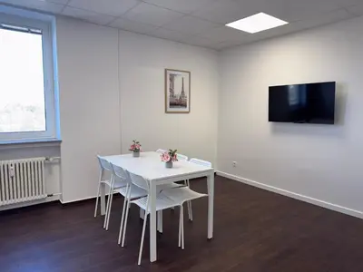 TV/Unterhaltungsangebot in der Unterkunft T&K Apartments - 2 - 5 Room Apartments - Heart of Solingen-Hofgarten