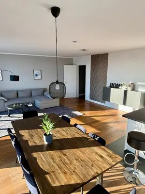 Ein Sitzbereich in der Unterkunft Haus mit Panoramablick auf den Phönixsee