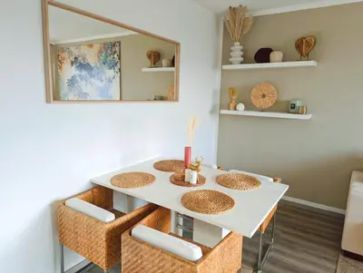 Grundriss der Unterkunft Wohnung mit Balkon und Aufzug