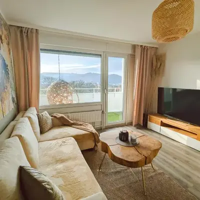 Wohnung mit Balkon und Aufzug