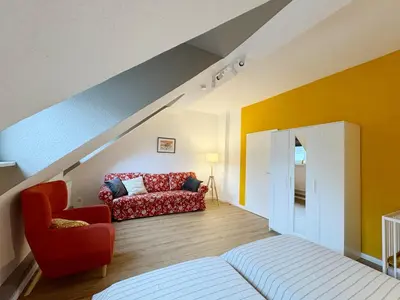 Ein Bett oder Betten in einem Zimmer der Unterkunft Big flat with fresh renovation, free parking, SonyPS, Netflix