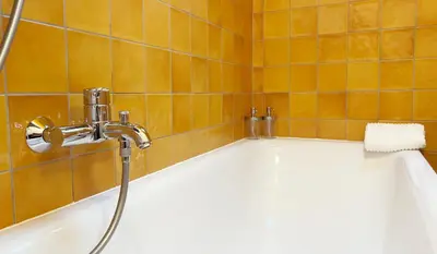 Ein Badezimmer in der Unterkunft Big flat with fresh renovation, free parking, SonyPS, Netflix