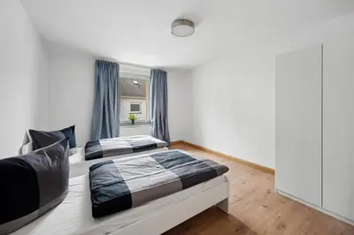 Grundriss der Unterkunft Modernes 4 Zimmer Apartment mit brandneuer Einrichtung