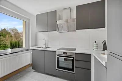 Grundriss der Unterkunft Modernes 4 Zimmer Apartment mit brandneuer Einrichtung