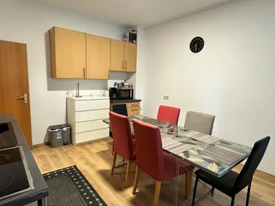 Küche/Küchenzeile in der Unterkunft Duisburg FeelHome,Flughafen nah,6-8 Pers,Badewanne,Zentral,Terrasse,Ground Floor
