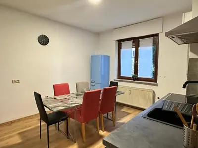 Küche/Küchenzeile in der Unterkunft Duisburg FeelHome,Flughafen nah,6-8 Pers,Badewanne,Zentral,Terrasse,Ground Floor