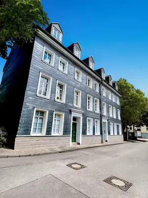 Das Gebäude in dem sich die Ferienwohnung befindet