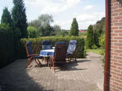Ein Garten an der Unterkunft Ferienhaus am Ternscher See