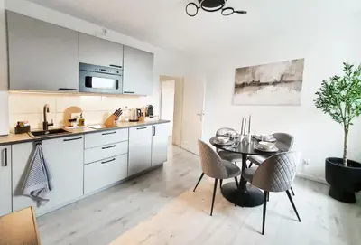 Küche/Küchenzeile in der Unterkunft LIVATION - Apartments Hamm-Mitte - 2 Zi - Nespresso - SmartTV - freeWiFi - ausgestattete Küche - 24h Check-In - bis 4 Pers pro Apartment