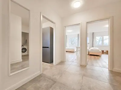 Küche/Küchenzeile in der Unterkunft Tolstov Apartments - Monteurwohnungen - 2 Schlafzimmer - Küche - Balkon - Waschmaschine - 25 Min zur Messe DUS