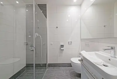 Ein Badezimmer in der Unterkunft Friends Hotel Düsseldorf-Airport Ratingen