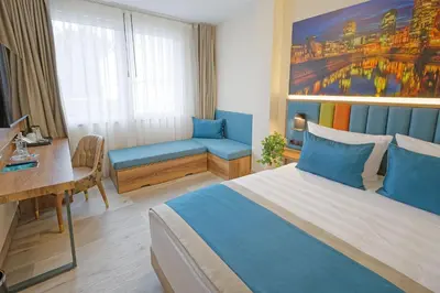 Ein Sitzbereich in der Unterkunft Friends Hotel Düsseldorf-Airport Ratingen