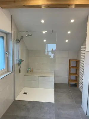 Ein Badezimmer in der Unterkunft Helles ruhiges Appartement im Grünen