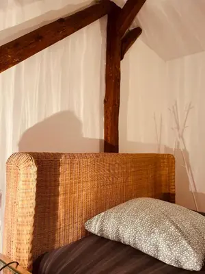 Ein Bett oder Betten in einem Zimmer der Unterkunft b e d & a g e d e s i g n -medium- wunderschönes Zimmer mit Bad - Rechnungserstellung für Geschäftsreisende & Firmen
