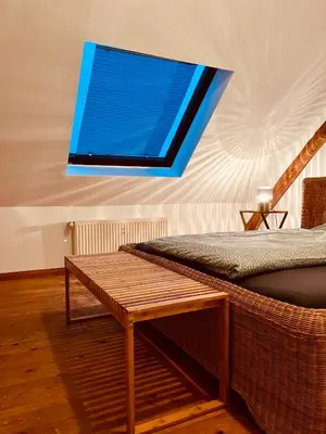 Ein Bett oder Betten in einem Zimmer der Unterkunft b e d & a g e d e s i g n -medium- wunderschönes Zimmer mit Bad - Rechnungserstellung für Geschäftsreisende & Firmen