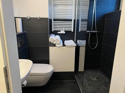 Ein Badezimmer in der Unterkunft Modernes, stilvolles 1-Zimmer Wohnung nahe FernUni