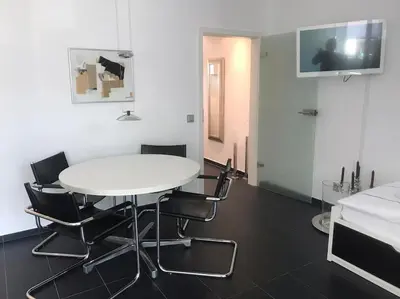 TV/Unterhaltungsangebot in der Unterkunft Modernes, stilvolles 1-Zimmer Wohnung nahe FernUni