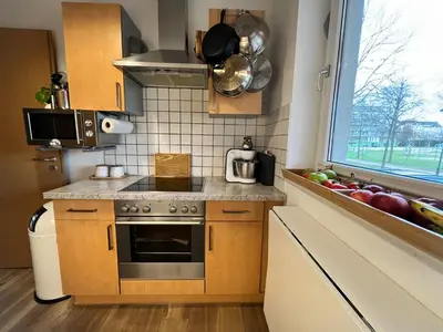 Küche/Küchenzeile in der Unterkunft Separate Privat Room in shared Apartment with 2 cats and 1 person