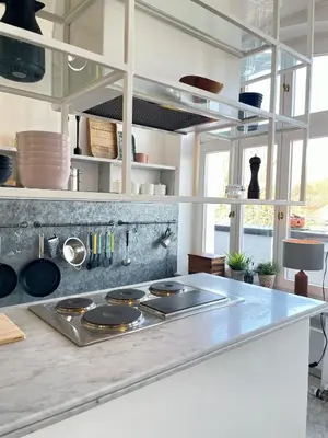 Küche/Küchenzeile in der Unterkunft Helle Altbauwohnung mit Balkon im Briller Viertel