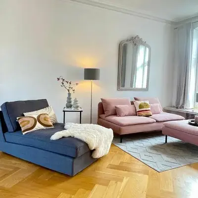 Helle Altbauwohnung mit Balkon im Briller Viertel