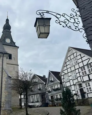 Das Gebäude in dem sich die Ferienwohnung befindet