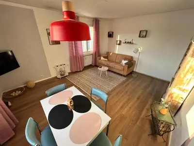 TV/Unterhaltungsangebot in der Unterkunft saniert zentrale 2Zi Wohnung Messe Essen