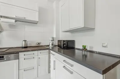 Küche/Küchenzeile in der Unterkunft Zentrale Lage ... Ideal für Geschäftsleute, Monteure, Familien...3 Zimmer, Wlan, SmartTV