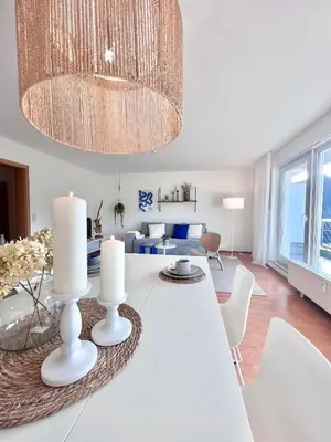 Ein Sitzbereich in der Unterkunft TIMELESS APARTMENT: FREE PARKING + BALCONY