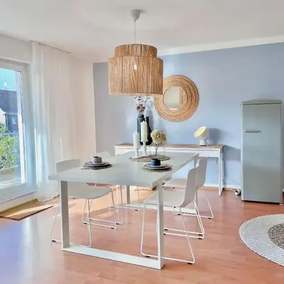 TIMELESS APARTMENT: FREE PARKING + BALCONY