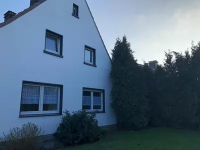 Das Gebäude in dem sich die Ferienwohnung befindet