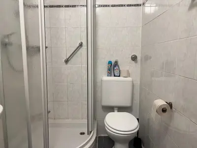 Ein Badezimmer in der Unterkunft T&K Apartments - Duisburg - 3 Zimmer Apartment