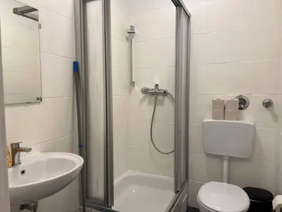 Ein Badezimmer in der Unterkunft T&K Apartments - Duisburg - 3 Zimmer Apartment