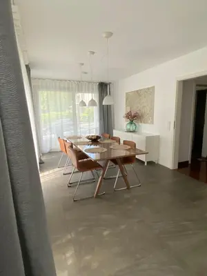 Grundriss der Unterkunft Modernes Ferienhaus mit 2 Balkonen, Terrasse und Garten !