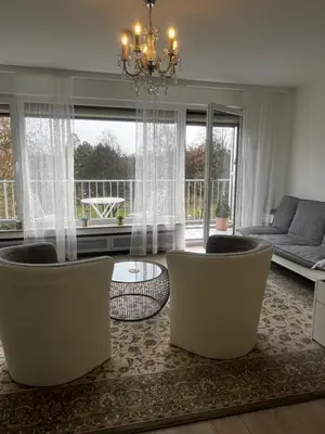 Ein Sitzbereich in der Unterkunft Fewo Sonnenblick - Zentrumsnah und grün in Essen