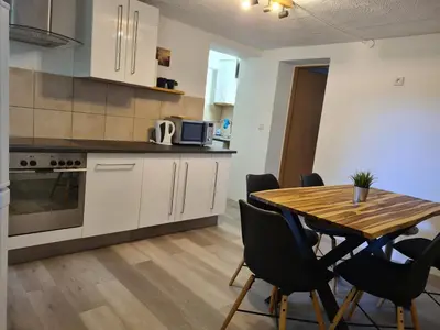Küche/Küchenzeile in der Unterkunft B1- Appartements