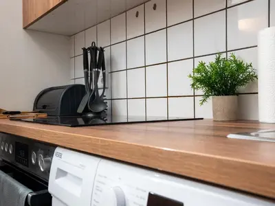 Küche/Küchenzeile in der Unterkunft Livemore24 - Apartment 1 in Duisburg WLAN - Smart-TV - 24-7 Check-in und Küche