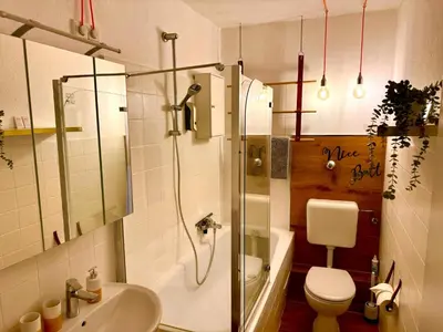 Ein Badezimmer in der Unterkunft Zuhause im Ruhrgebiet 4 mit Balkon
