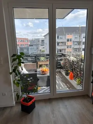 Ein Balkon oder eine Terrasse in der Unterkunft modern appartment near airport