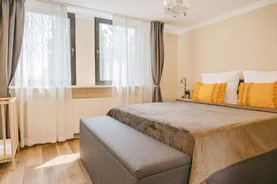 Ein Bett oder Betten in einem Zimmer der Unterkunft Stylisches Loft mit 2 Bädern & AC
