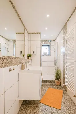 Ein Badezimmer in der Unterkunft Stylisches Loft mit 2 Bädern & AC
