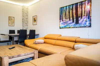Ein Sitzbereich in der Unterkunft Apartment Fioranza Komfortable, stilvolle Wohnung für 6 Personen