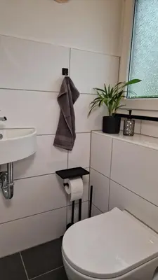 Ein Badezimmer in der Unterkunft Zentrale, ruhige Ferienwohnung am Bergmannsheil KH Wlan & Self-Check-in